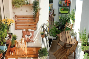 Mẹo trang trí ban công bằng giàn treo hoa ấn tượng 6