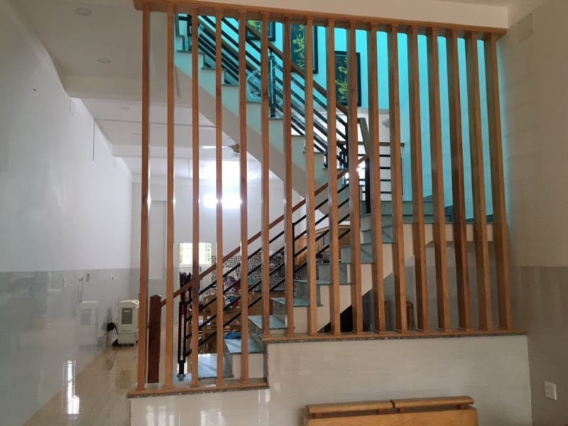 Mẫu Lam Gỗ Cầu Thang Đẹp Nhất Năm 2024 5