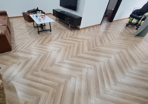 Sàn nhựa giả gỗ xương cá mẫu mã đẹp giá thành hợp lý 3