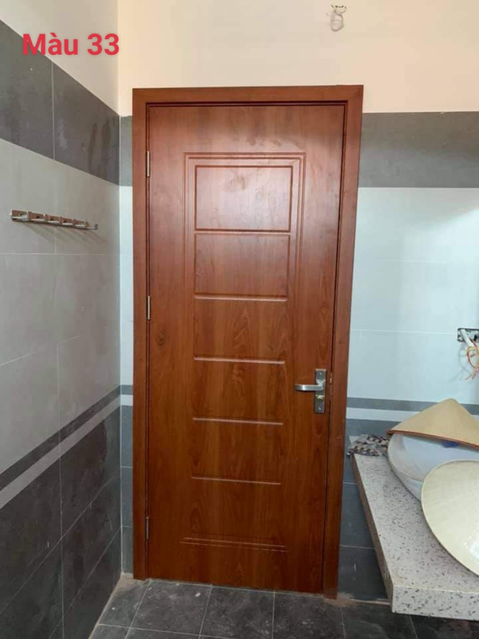 Cửa Soi Huỳnh Âm Composite – Tinh Tế Đến Từng Đường Cắt 2