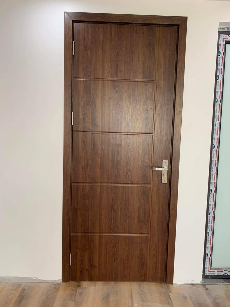 Cửa Soi Huỳnh Âm Composite – Tinh Tế Đến Từng Đường Cắt 6